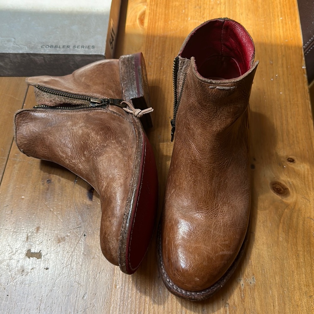 Bed Stu Yurisa Rustic Tremolo Tan Booties Gem